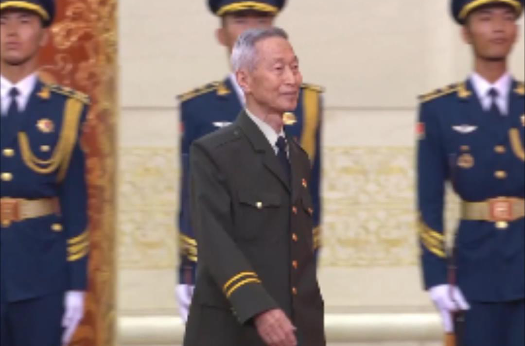 崔道植                                          “七一勛章”獲得者，看痕知槍、觀彈知人，他的名字就是傳奇。                    